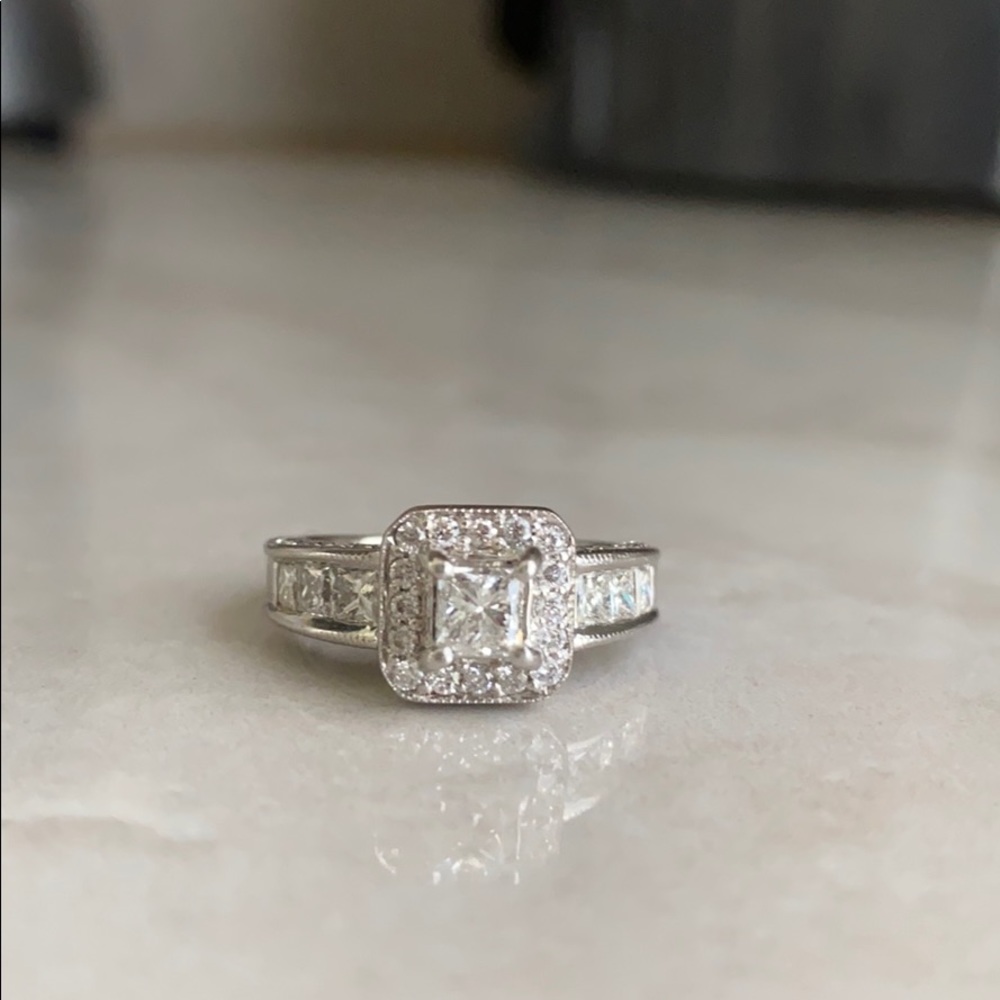 1CT white gold diamond engagement ring